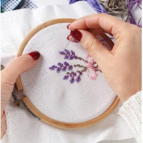 ✨NEW✨Little Pig Cross Stitch Embroidery Kit - Picture 10 of 11